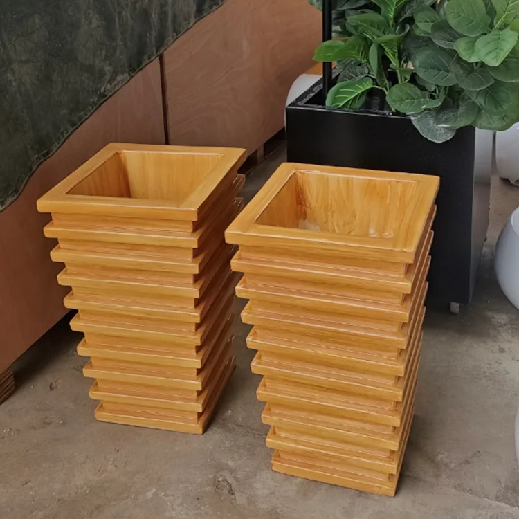 Fiberglass Wood Grain Planter